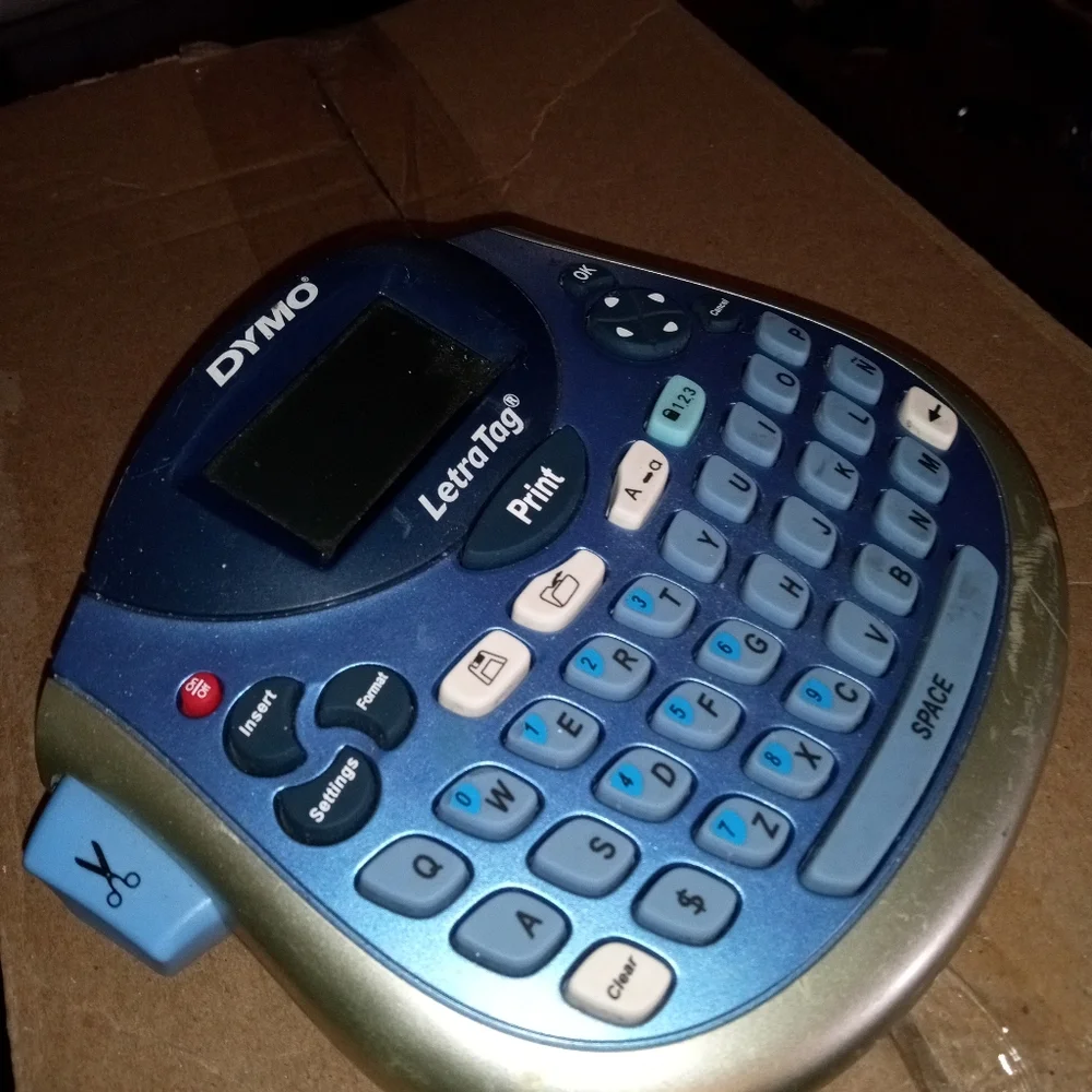 Dymo label maker